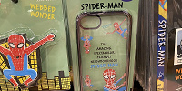 USJスマホケース：スパイダーマンのスマホケース「WEBBED WONDER」（2,600円）| キャステル | CASTEL ディズニー情報