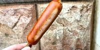ディズニーシー食べ歩き：骨付きソーセージ| キャステル | CASTEL ディズニー情報