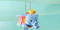 空飛ぶダンボのキーチェーン（ディズニーガチャガチャ）| キャステル | CASTEL ディズニー情報