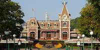 香港ディズニーランドのアトラクション：香港ディズニーランド鉄道| キャステル | CASTEL ディズニー情報