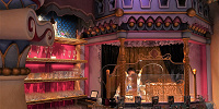 アグラバーマーケットプレイスの実演の様子| キャステル | CASTEL ディズニー情報
