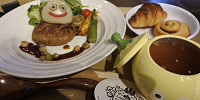 ニジゲンノモリ「ドラゴンクエストアイランド」／丸ごとたまねぎスライムのハンバーグ| キャステル | CASTEL ディズニー情報