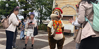 キャラクターに積極的に話しかけてみて！（フリーグリーティングの様子）| キャステル | CASTEL ディズニー情報