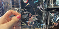 胡蝶しのぶイヤリング&イヤーカフセット(USJ×鬼滅の刃 刀鍛冶の里編&柱稽古編グッズ)| キャステル | CASTEL ディズニー情報