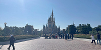 城前プラザ中央（日中に撮影）| キャステル | CASTEL ディズニー情報
