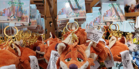 上海ディズニーズートピアグッズ：ニックのファンキャップキーチェーン| キャステル | CASTEL ディズニー情報
