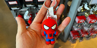 香港ディズニーマーベルグッズ：スパイダーマンのリング付マスコットキーチェーン| キャステル | CASTEL ディズニー情報