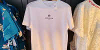香港ディズニーマーベルグッズ：スパイダーマンのTシャツ（白）| キャステル | CASTEL ディズニー情報