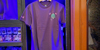 香港ディズニーミスティックマナーグッズ：ミスティックマナーロゴTシャツ（黒）| キャステル | CASTEL ディズニー情報