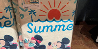ワイドバスタオル(ディズニー夏グッズ2025SUNNY SUNNY Summer)| キャステル | CASTEL ディズニー情報