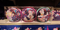 香港ディズニー20周年「ミッキー＆フレンズ・グランドセレブレーショングッズ」：ポーチセット| キャステル | CASTEL ディズニー情報