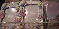 香港ディズニー20周年「ダッフィー＆フレンズ・グランドセレブレーショングッズ」：ミニフォトフレーム| キャステル | CASTEL ディズニー情報