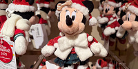 ミニーぬいぐるみバッジ(クリスマスグッズ2025)| キャステル | CASTEL ディズニー情報
