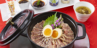 鮪のココットご飯　四種のバリエーション 大和芋ともずくのスープ添え| キャステル | CASTEL ディズニー情報