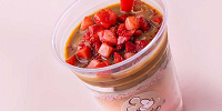 アイスストロベリーカフェラテ| キャステル | CASTEL ディズニー情報