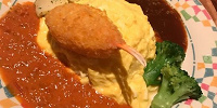 オムライスの蟹クリームコロッケ添え| キャステル | CASTEL ディズニー情報