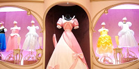 真ん中には映画に登場するシンデレラのドレスが♡| キャステル | CASTEL ディズニー情報