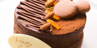 チョコレートケーキの他にも、ブーケやシャンパン付きの物もあります！| キャステル | CASTEL ディズニー情報