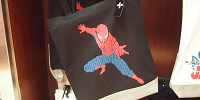 スパイダーマンタイポグラフィトートバッグ| キャステル | CASTEL ディズニー情報