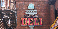 ニューヨーク・デリ| キャステル | CASTEL ディズニー情報