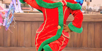 クリスマスカラーのドレスがおしゃれ♡| キャステル | CASTEL ディズニー情報
