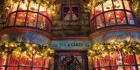 喫茶店「マダム・パディフットの店」（外観のみで入れません）/クリスマス・デコレーション USJ公式| キャステル | CASTEL ディズニー情報