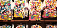 【4/27発売】ディズニーファッショングッズ16選！カラフルな花のTシャツ・サングラスなど