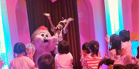 モッピーとDJラッキーはステージから退場| キャステル | CASTEL ディズニー情報