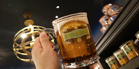 バタービールのコップ(1,900円）| キャステル | CASTEL ディズニー情報