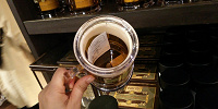 バタービールのコップ(1,900円）| キャステル | CASTEL ディズニー情報