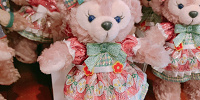シェリーメイぬいぐるみバッジ| キャステル | CASTEL ディズニー情報