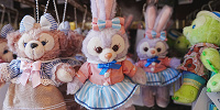 ステラ・ルーぬいぐるみバッジ| キャステル | CASTEL ディズニー情報