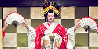 芝居を見る| キャステル | CASTEL ディズニー情報