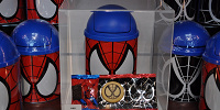 スパイダーマン缶入りクッキー| キャステル | CASTEL ディズニー情報