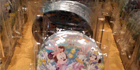 ディズニーイースター缶バッチ(シー)| キャステル | CASTEL ディズニー情報