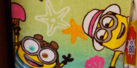 「MINIONS SUMMER」シリーズの総柄バスタオル| キャステル | CASTEL ディズニー情報