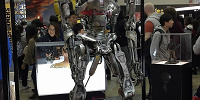 ターミネーターに登場するT-800の実物大フィギュア| キャステル | CASTEL ディズニー情報