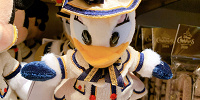 デイジーぬいぐるみバッジ| キャステル | CASTEL ディズニー情報