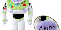 足の裏には『アンディ』の名前が入り！| キャステル | CASTEL ディズニー情報