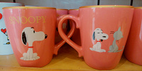 スヌーピー×ネコのマグカップ| キャステル | CASTEL ディズニー情報