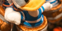 ドナルド　ぬいぐるみバッジ| キャステル | CASTEL ディズニー情報