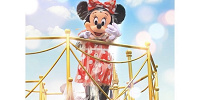 キャラクターがフロートに乗って挨拶してくれる！| キャステル | CASTEL ディズニー情報