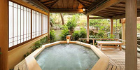 豪華な露天ジャグジーも楽しめます（鴨川館）| キャステル | CASTEL ディズニー情報
