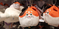 モチのぬいぐるみバッジ| キャステル | CASTEL ディズニー情報