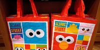 セサミストリートのお土産袋| キャステル | CASTEL ディズニー情報