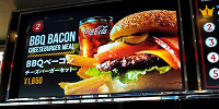 メルズドライブインのハンバーガーはアメリカンサイズ| キャステル | CASTEL ディズニー情報
