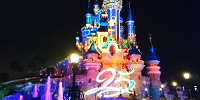 ライトアップも25周年仕様に| キャステル | CASTEL ディズニー情報