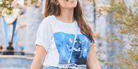白Tシャツ×デニムスカートコーデ| キャステル | CASTEL ディズニー情報