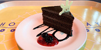 チョコレートケーキ| キャステル | CASTEL ディズニー情報