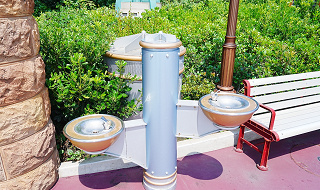 ディズニーランド&シーの水飲み場マップ！無料で水をゲットできるスポットの場所や利用方法を紹介